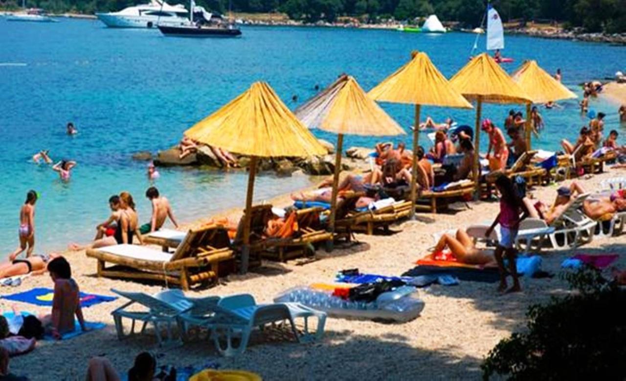 Paradise Beach Apartments Rovinj Exterior photo
