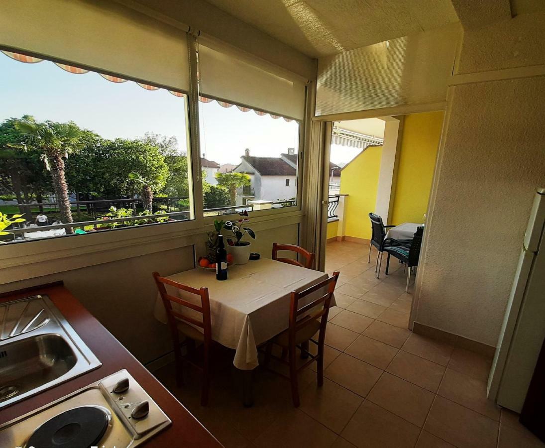 Paradise Beach Apartments Rovinj Exterior photo