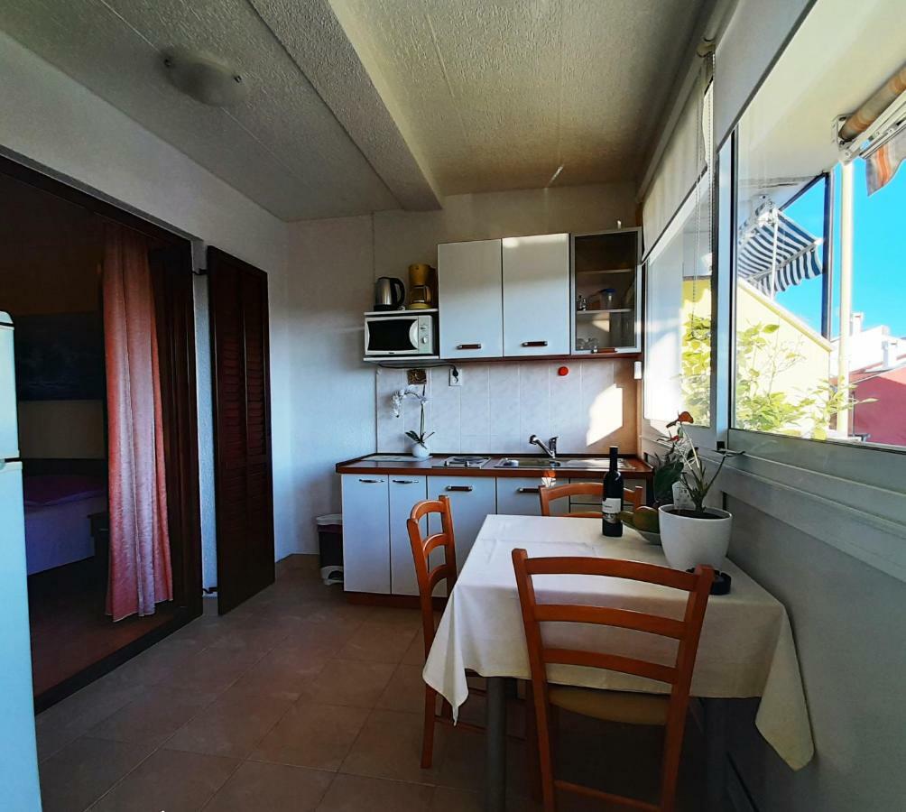 Paradise Beach Apartments Rovinj Exterior photo
