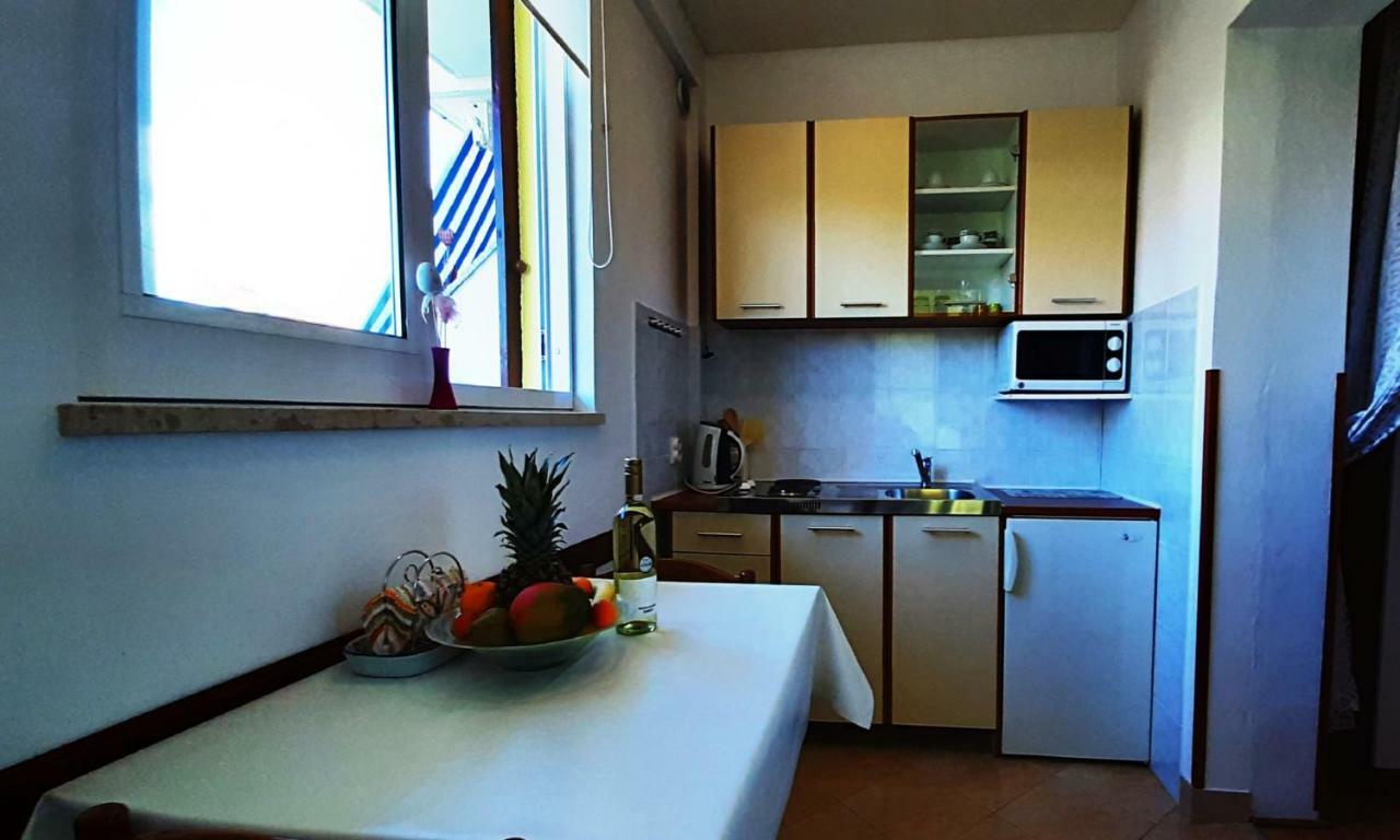 Paradise Beach Apartments Rovinj Exterior photo