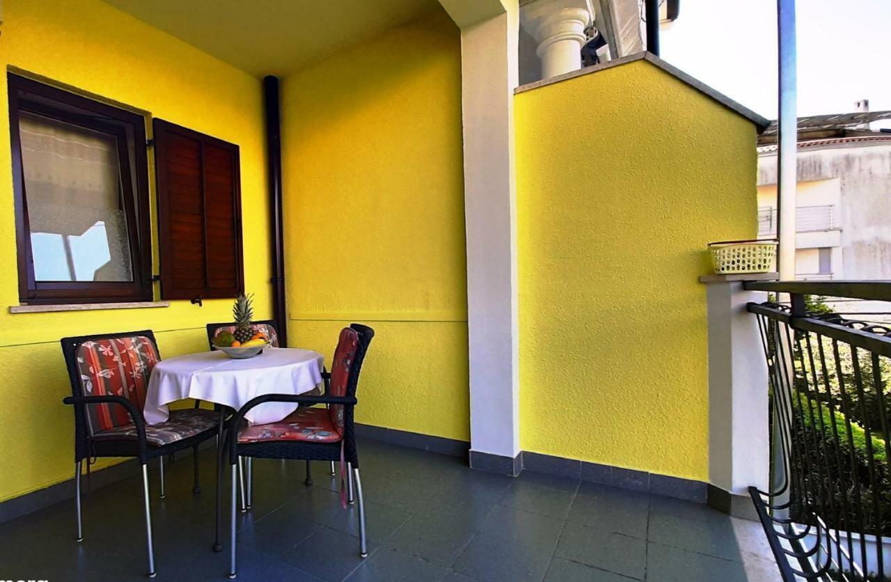 Paradise Beach Apartments Rovinj Exterior photo